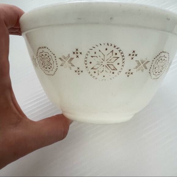 Pyrex 401 town and country small bowl, wear from use - Picture 6 of 10